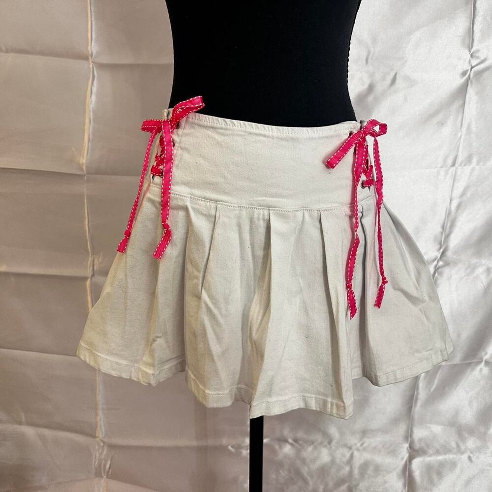 Super cute early 2000s skort